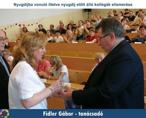 Oktatónkat köszöntjük Oklevéllel