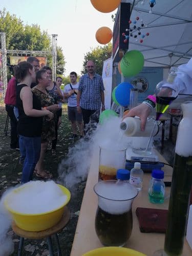Pontott party pályaválasztási eseményről fotó jelenítődik meg