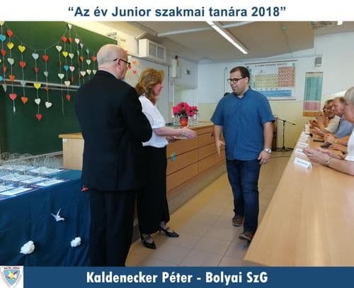 Oktatónkat köszöntjük Oklevéllel