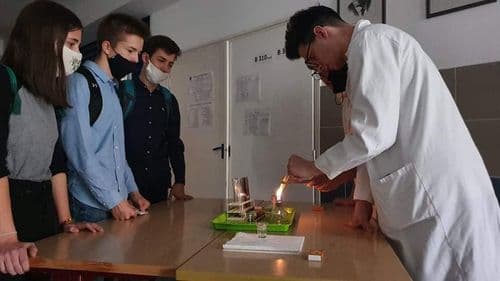 Diákéletről fotó jelenítődik meg